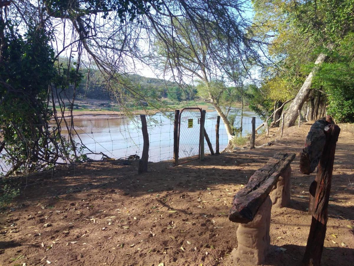 Nthakeni Bush & River Camp Pafuri Gate Экстерьер фото